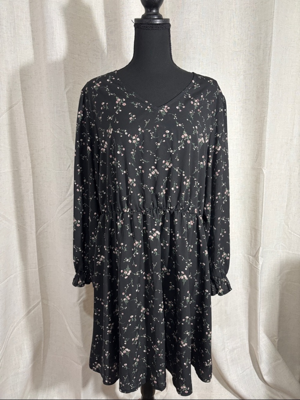 SHEIN Black Long Sleeve Floral Dress